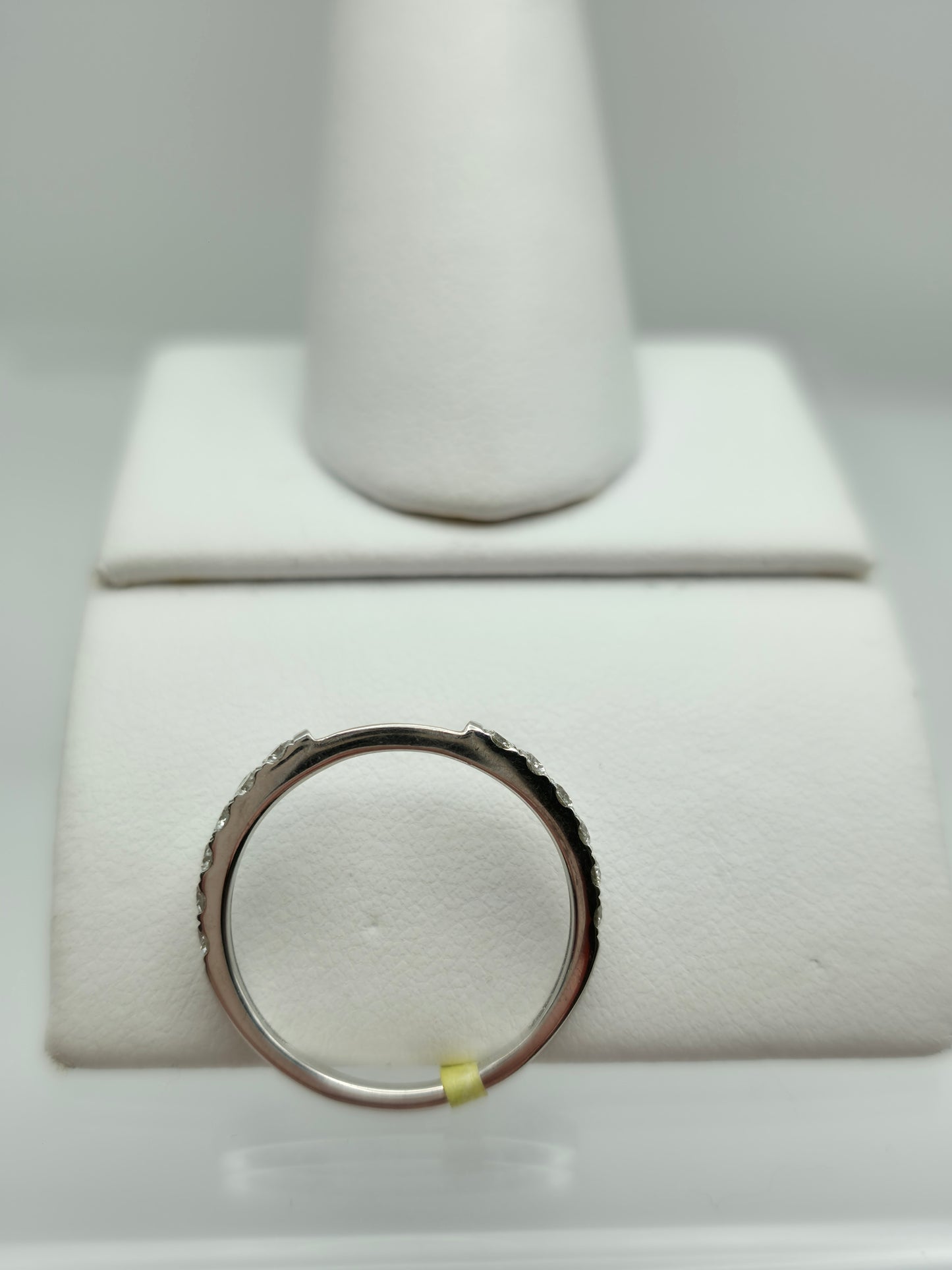 14k White Gold Fitted Diamond Band