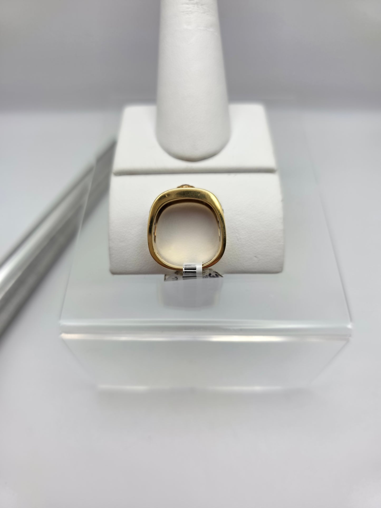 18K Yellow Gold 19K White Gold Diamond and Ruby Band
