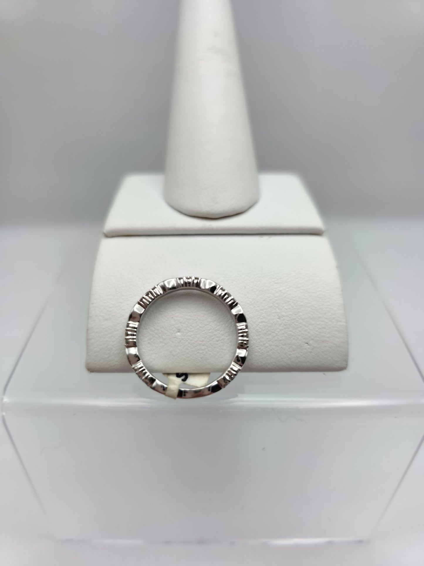 14K White gold and Diamond Band