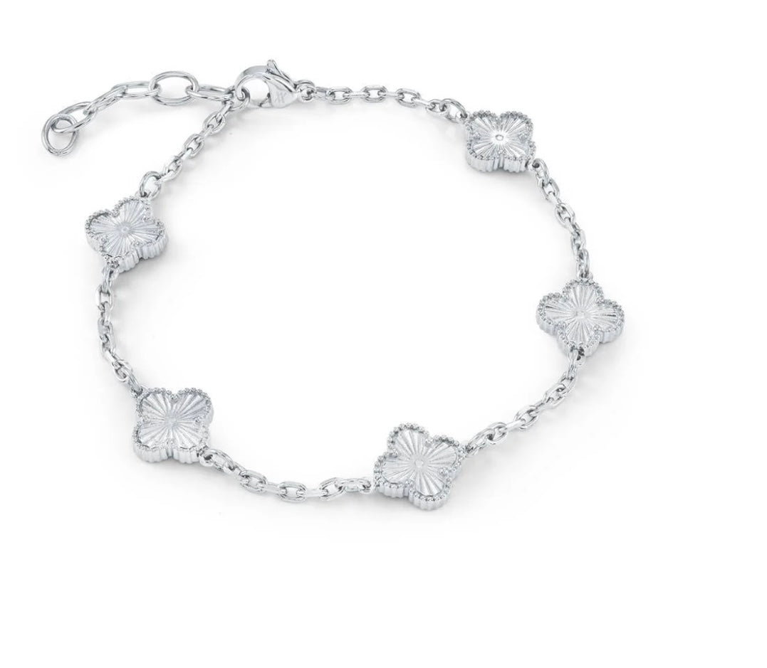 Clover Stainless Steel Bracelet 6.5